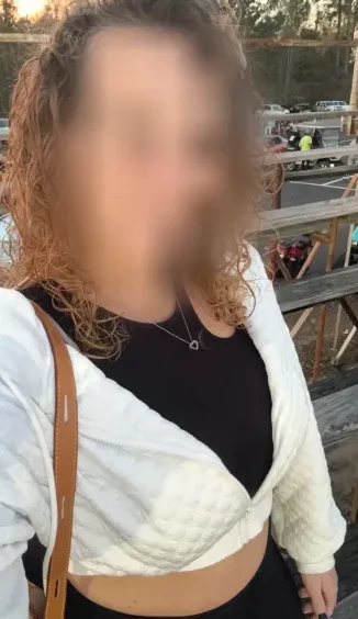Andrea, 30