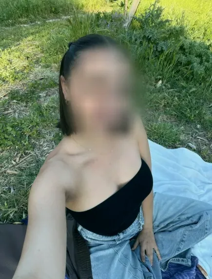 Fiona, 30