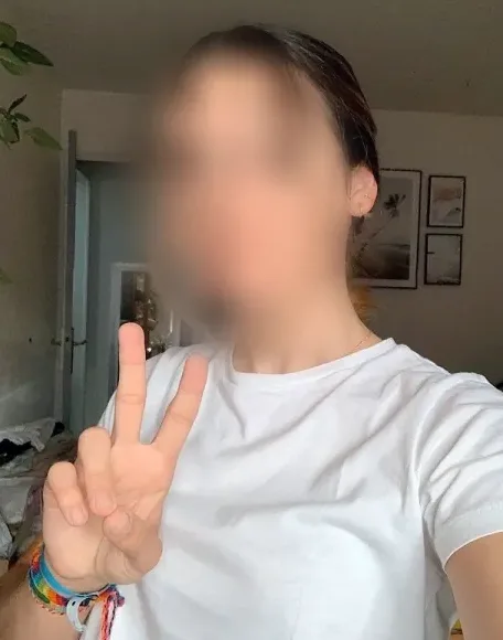 Jasmin, 29