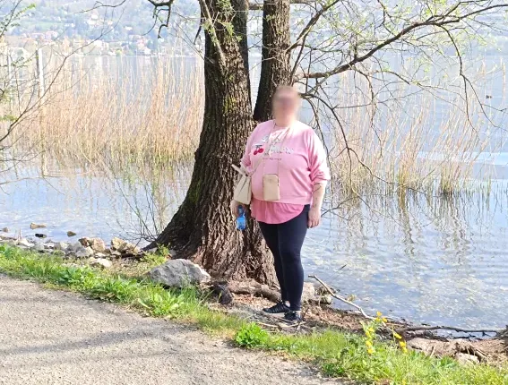 Julia, 40