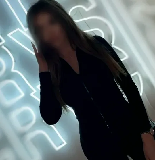 Lena, 32