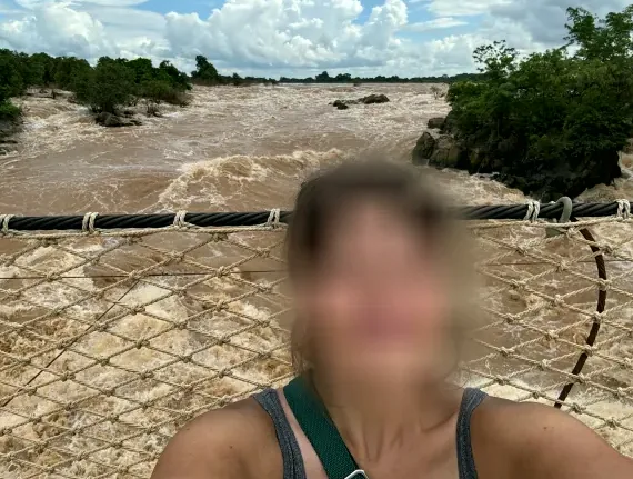 Melina, 34
