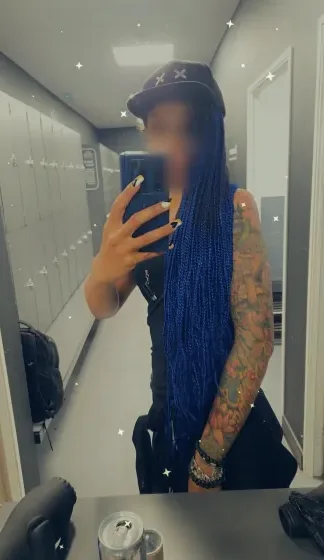 Pauline, 34