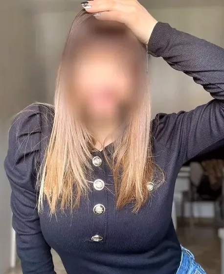 Romy, 37