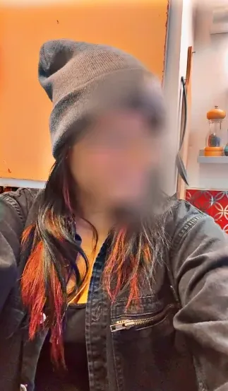 Theresa, 32